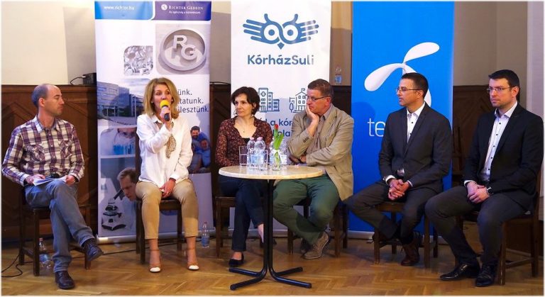 Sajtótájékoztató